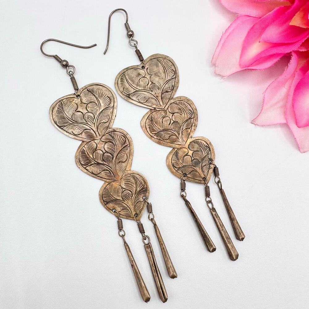 Vintage Artisan Etched Heart Dangle Earrings Handmade Boho Festival Ethnic Light
